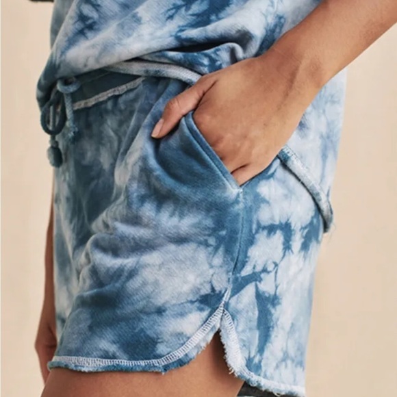 NWT Faherty Go Easy Tie Dye Drawstring Cotton Terry Shorts - Picture 2 of 9